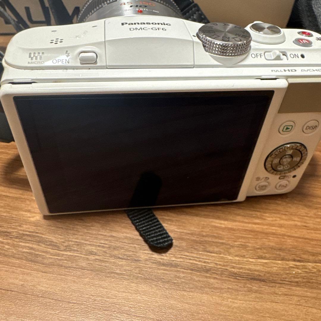 LUMIX パナソニック　DMC-GF6W