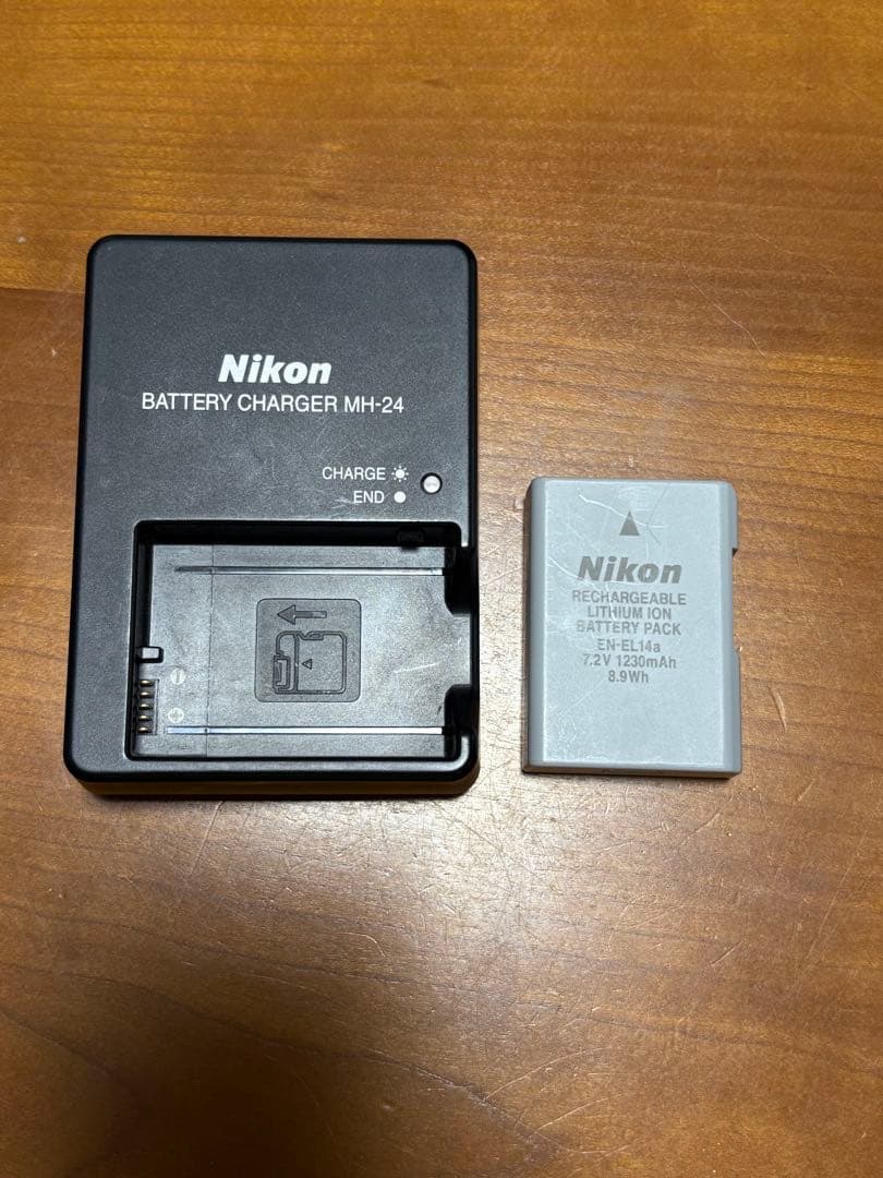 【人気】NikonD5600 単焦レンズとカメラバック付き