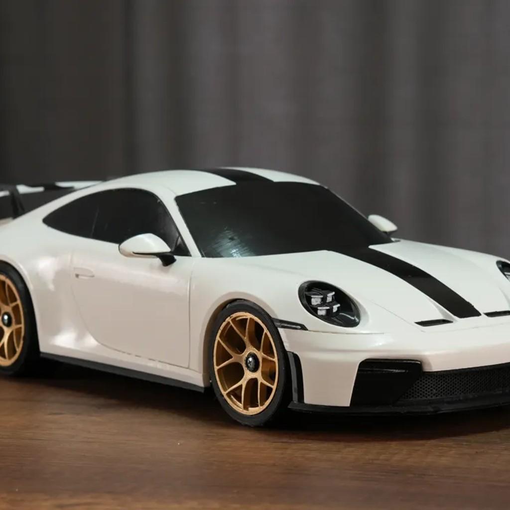 【新品】ポルシェ 911 GT3 1/10 スケール ミニカー