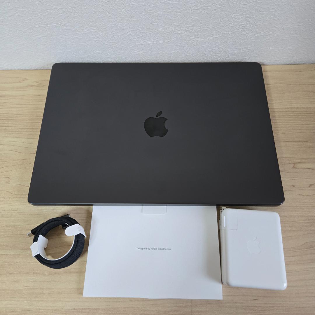 【美品】MacBook Pro 16インチ M4 Max 128GB 8TB