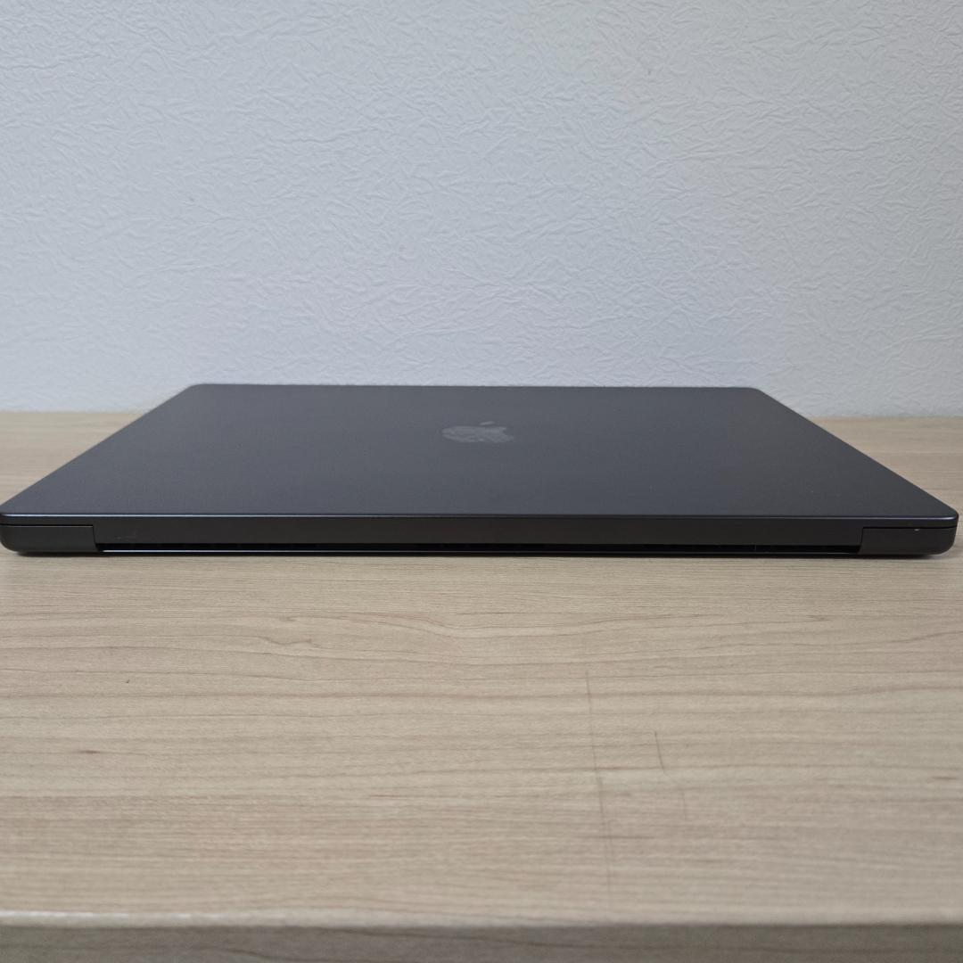 【美品】MacBook Pro 16インチ M4 Max 128GB 8TB