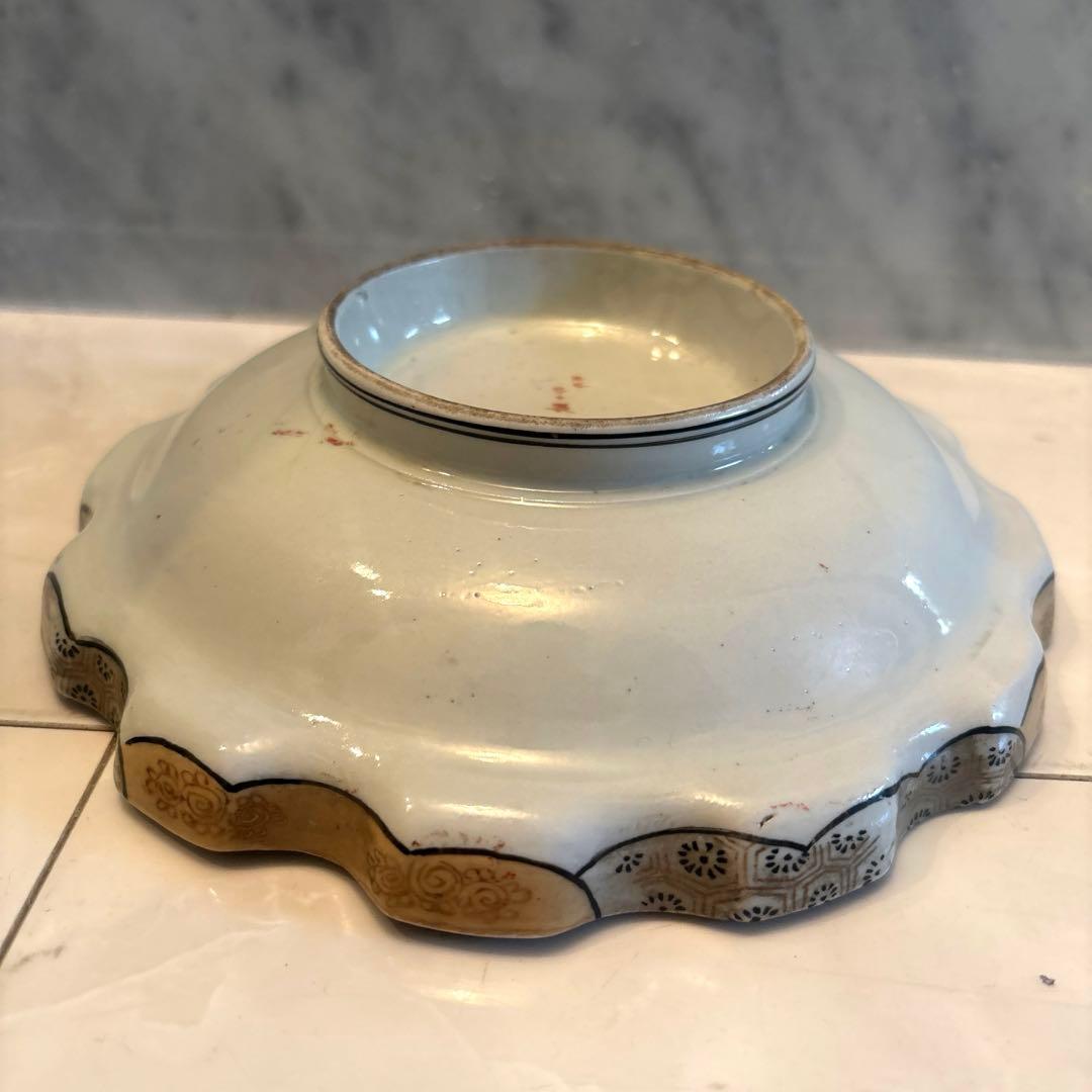 九谷焼明治期アンティークゴージャスな金彩溢れる孔雀やお花が美しい赤絵孔雀牡丹文皿