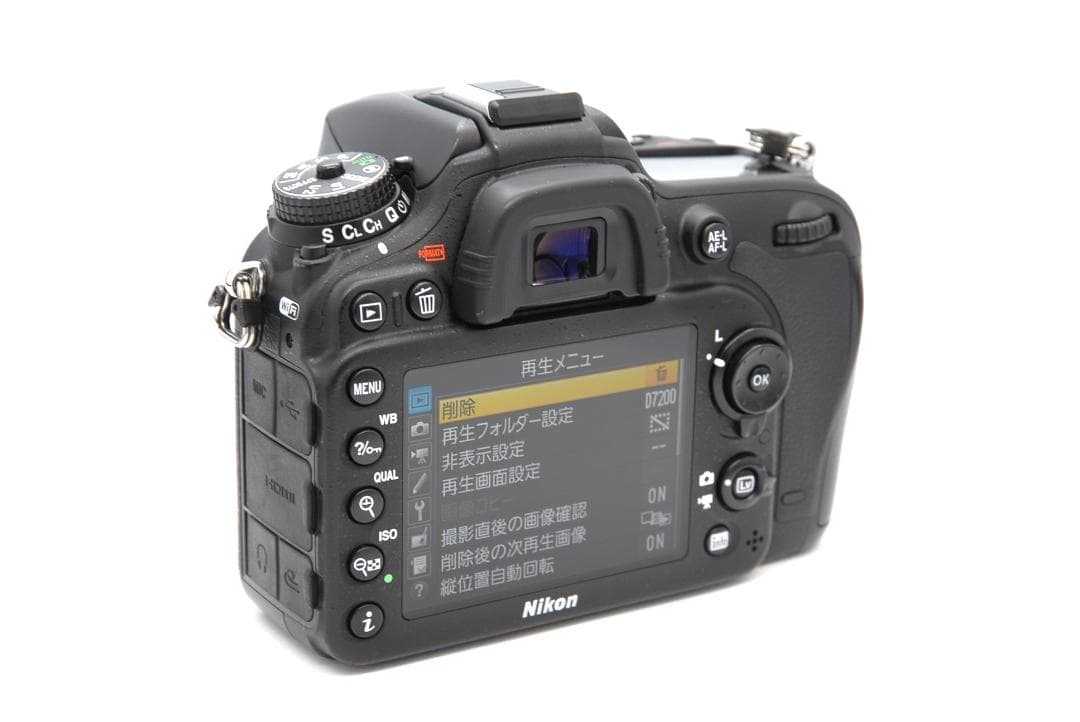 Nikon D7200 レンズキット ショット数30874枚 元箱あり 美品