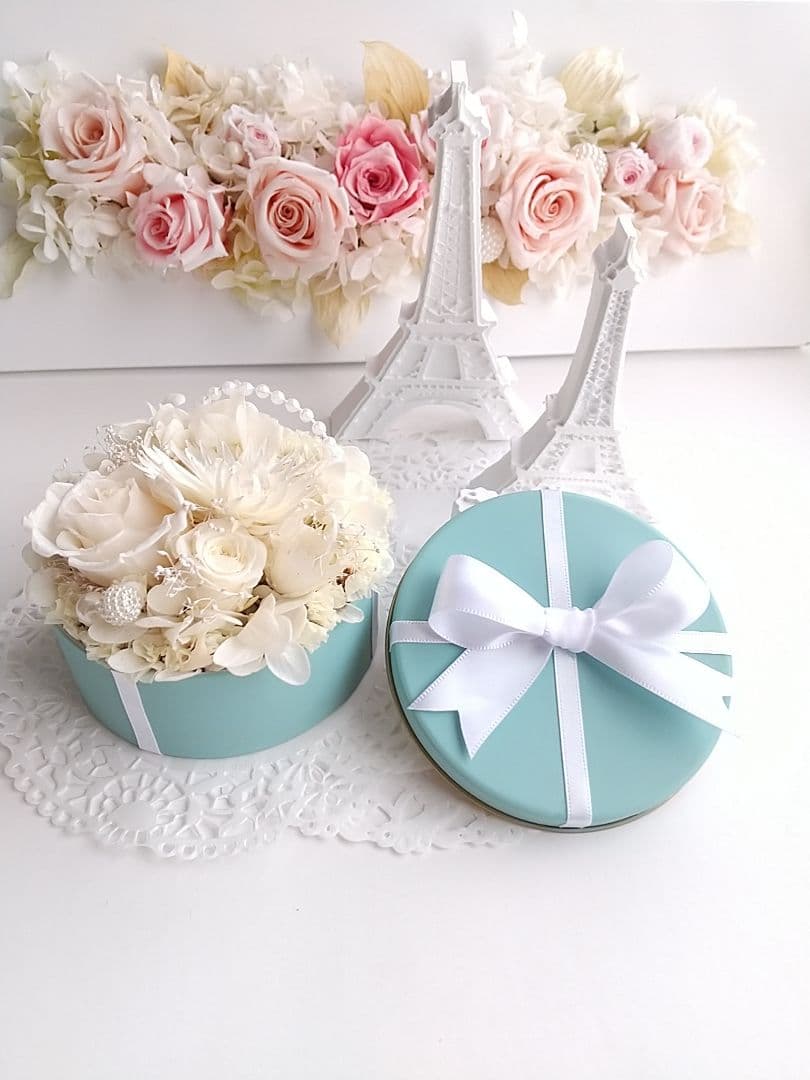 アロマストーンエッフェル塔&ティファニーブルー缶フラワーアレンジメントセット