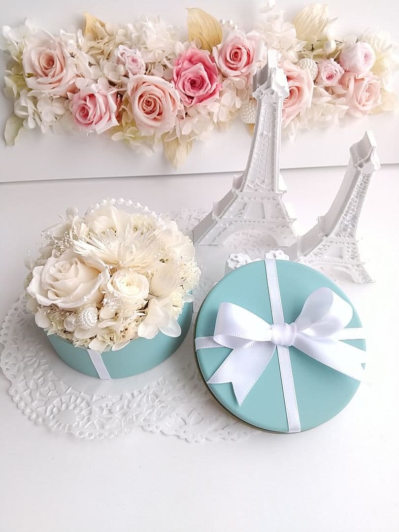 アロマストーンエッフェル塔&ティファニーブルー缶フラワーアレンジメントセット