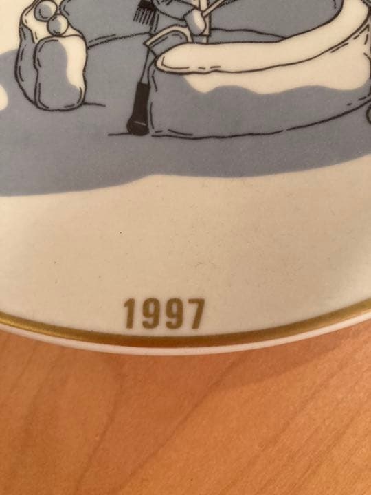 アラビア　　1997 冬緑の家プレート