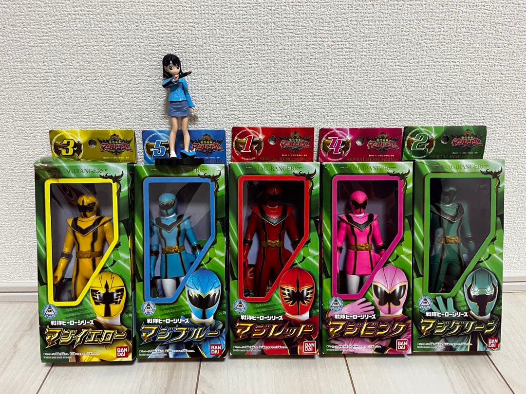 ★オマケ付　戦隊ヒーローシリーズ　マジレンジャー　フィギュア　特撮