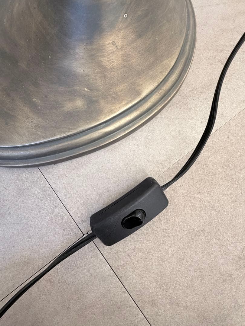 H.P.DECOインダストリアル アーム式フロアランプ