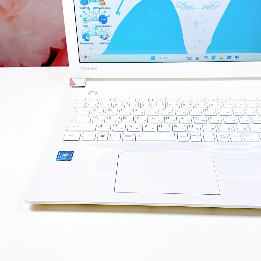 美品✨新品SSDで爆速✨ windows11 薄型ノートパソコン✨office付
