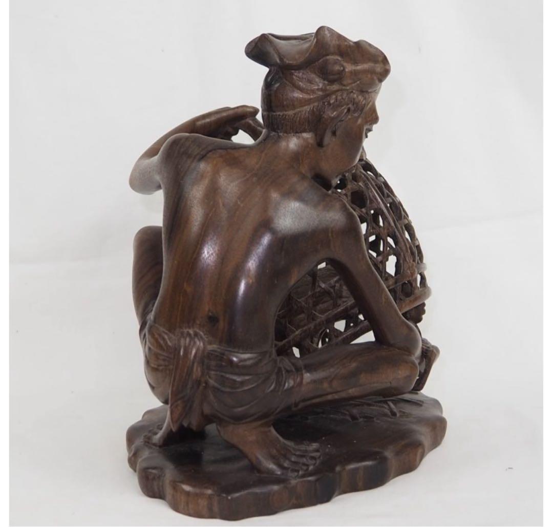 送料無料　黒檀一木彫　透かし彫り置物　高さ約 22ｃｍ