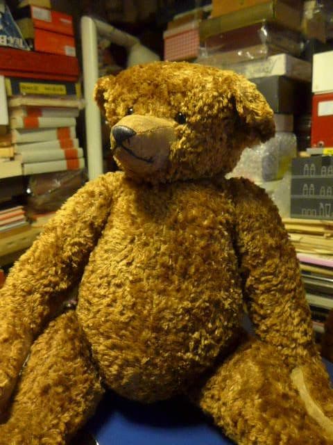 ヴィンテージ。藁の詰め物のテディベア。シュタイフのフォルム　身長が50センチ
