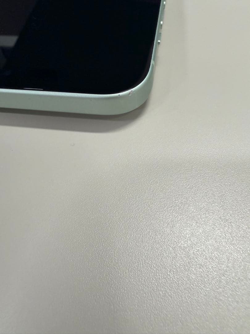 (美品)Apple iPhone 15 グリーン本体　256GB
