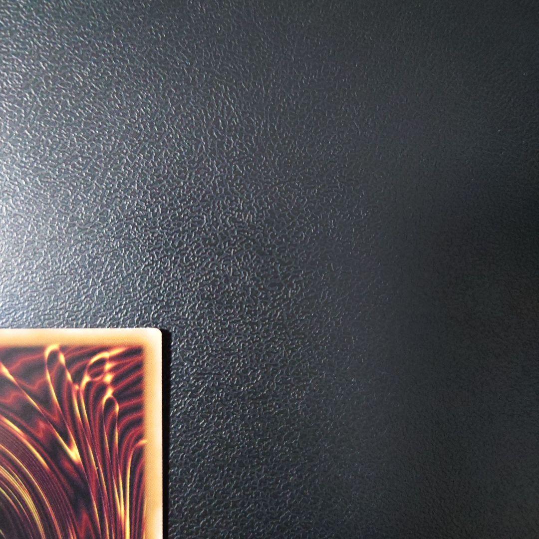 遊戯王「王のしもべ　ブラック・マジシャン」オーバーフレーム　プリズマ