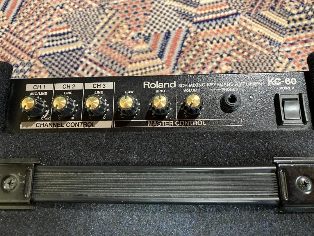 Roland KC-60 定格40W出力 実用中古