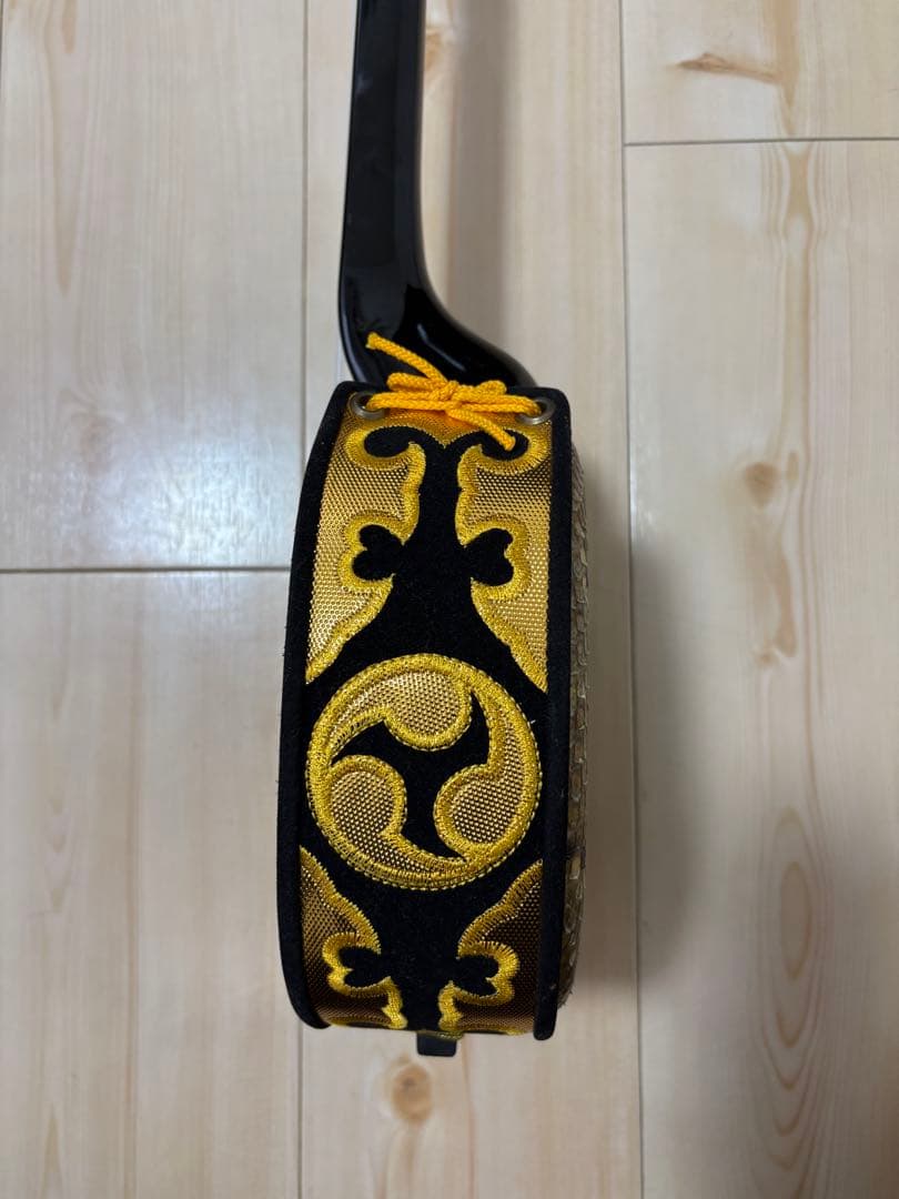 三線 ヘビ皮製 黒色 ケース付き