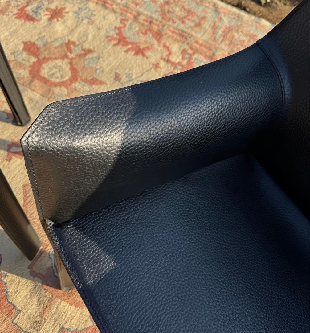 Cassina 413 CAB 黒本革 アームチェア マリオ・ベリーニ