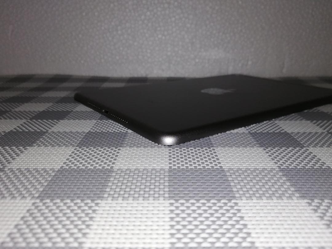 【バッテリー86.9％/大容量128GB】iPad mini4（第4世代）