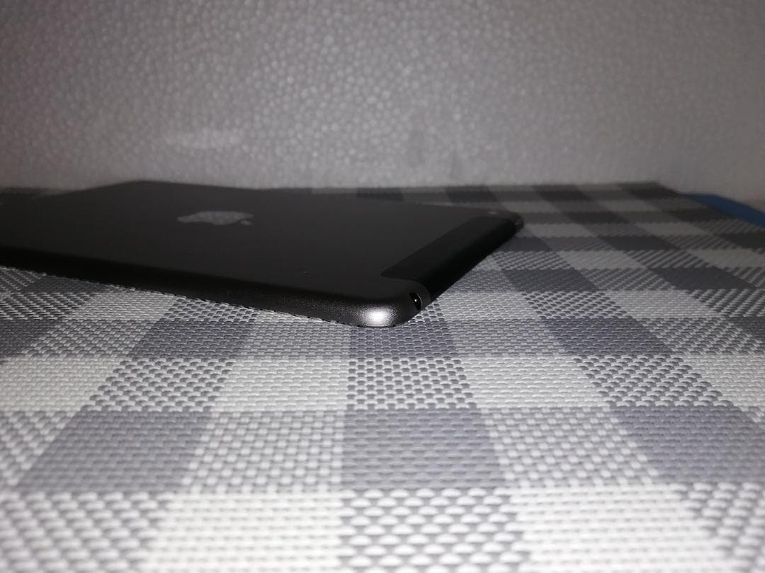 【バッテリー86.9％/大容量128GB】iPad mini4（第4世代）
