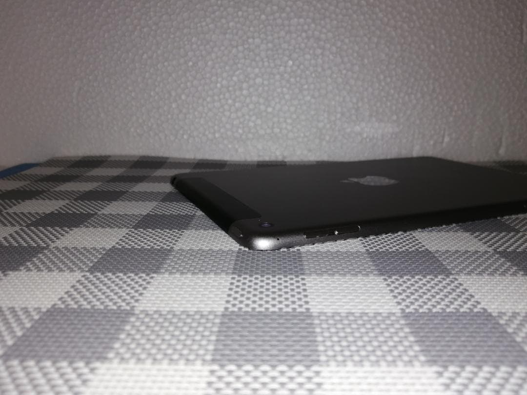 【バッテリー86.9％/大容量128GB】iPad mini4（第4世代）