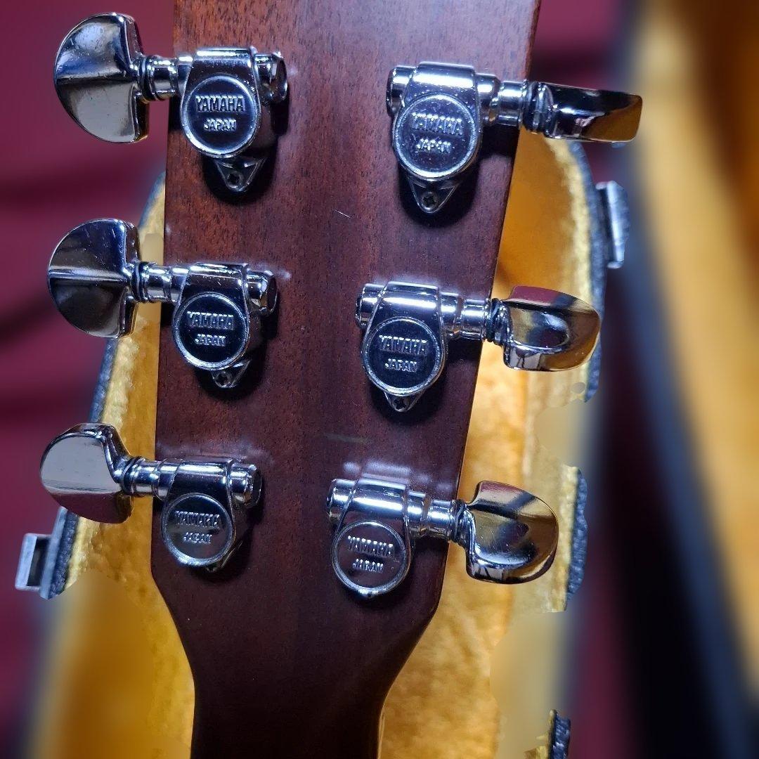 ヤマハ　アコースティックギターFG301　ケース付