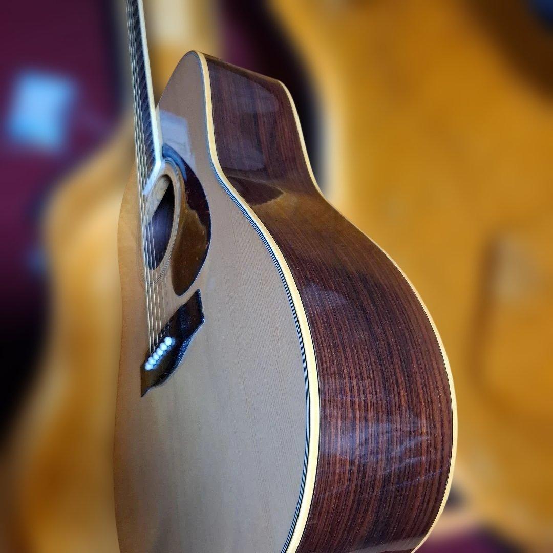 ヤマハ　アコースティックギターFG301　ケース付