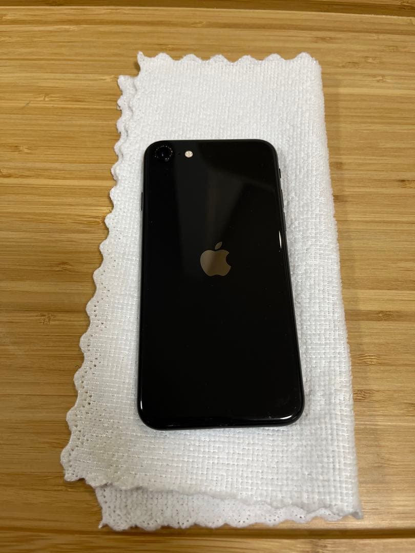 Apple iPhone SE第二世代 本体 ブラック64G