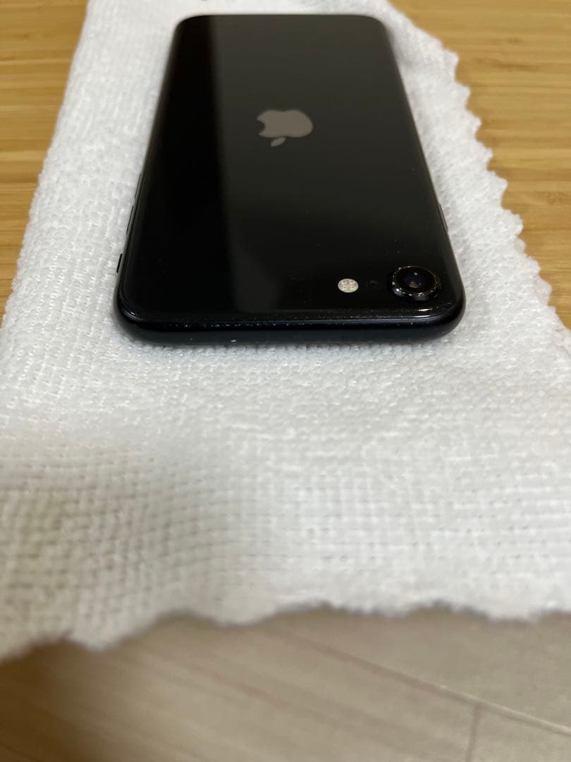 Apple iPhone SE第二世代 本体 ブラック64G