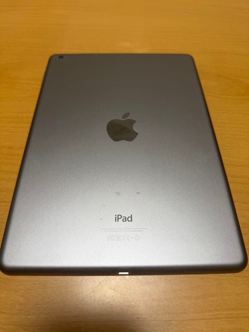 iPad Air 本体　64GB