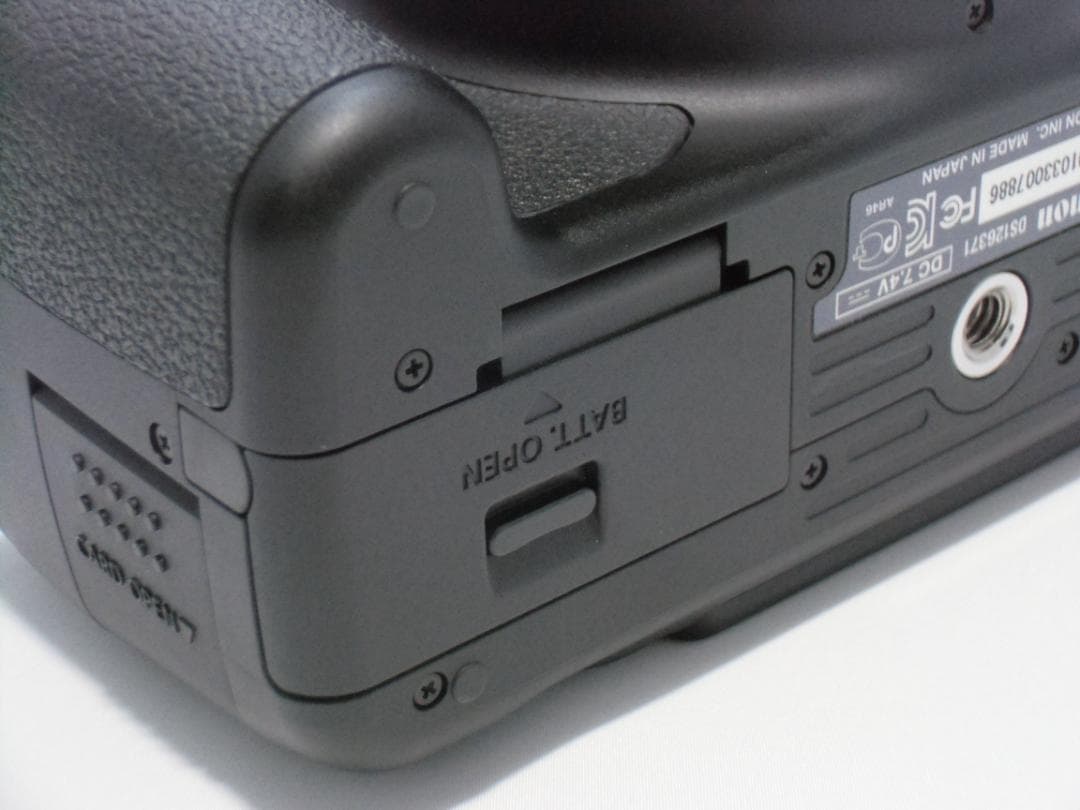 Canon EOS Kiss X6i レンズキット B052