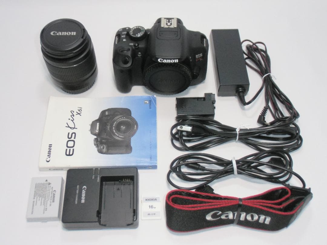 Canon EOS Kiss X6i レンズキット B052
