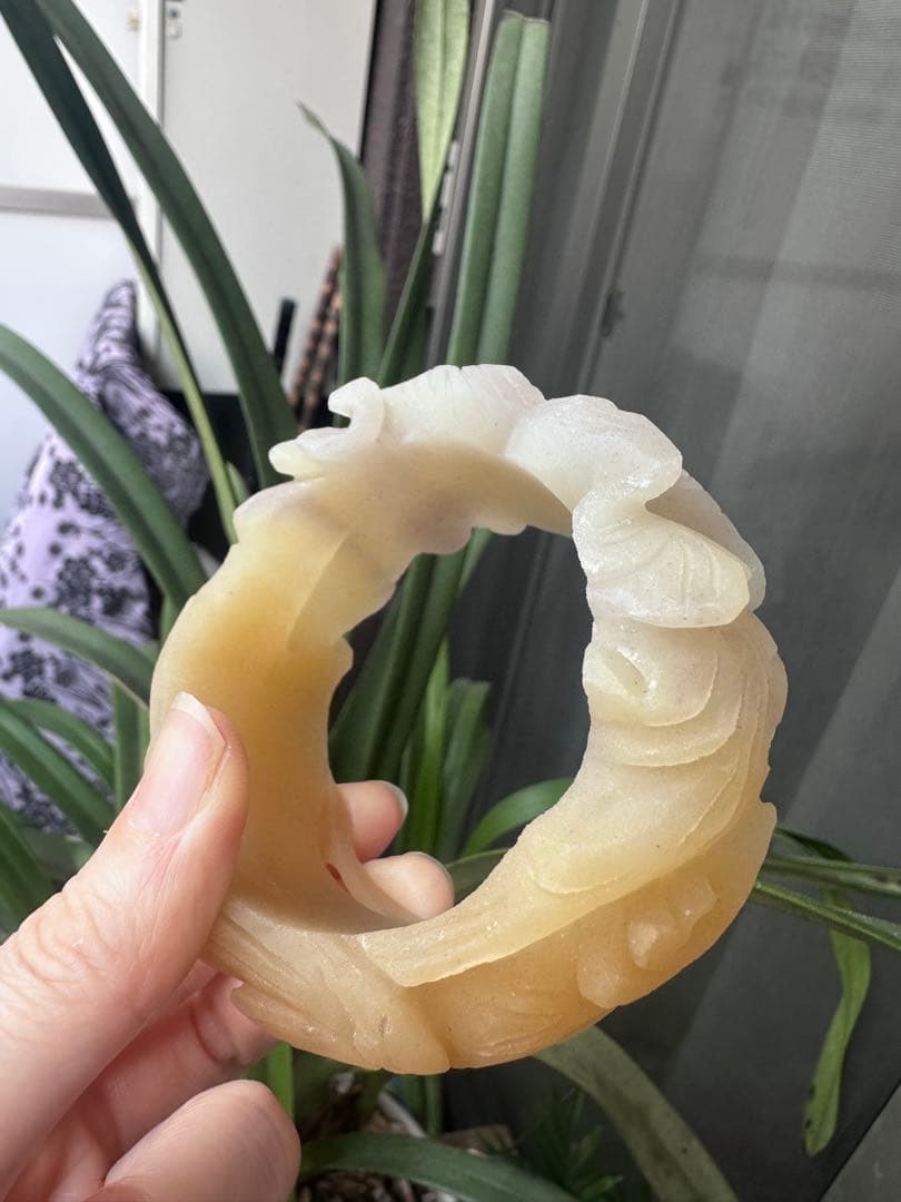 小　鳳穿牡丹　芋泥啵啵 原石彫刻バングル　シャー太翠バングル　天然石