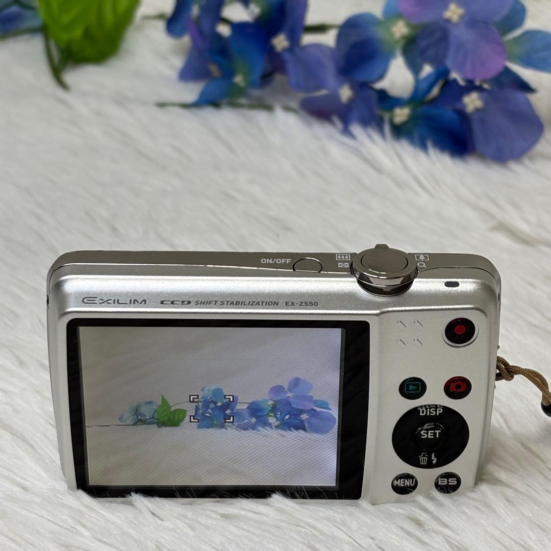 CASIO カメラ　エクシリム　EX-Z550 シルバー コンデジ　動作品