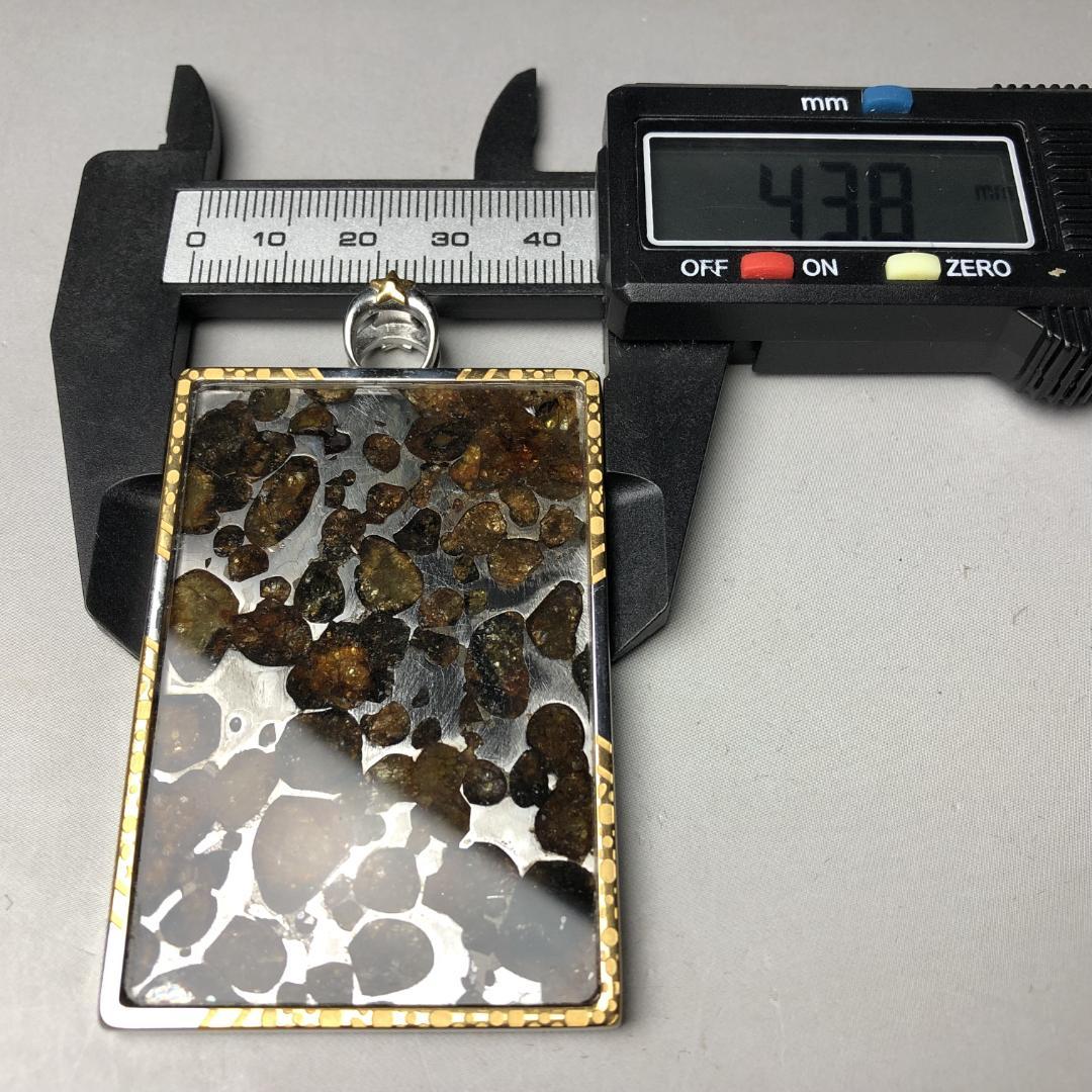 パラサイト隕石 セリコ隕石　石鉄隕石　高品質　ペンダント・高透明度　共箱