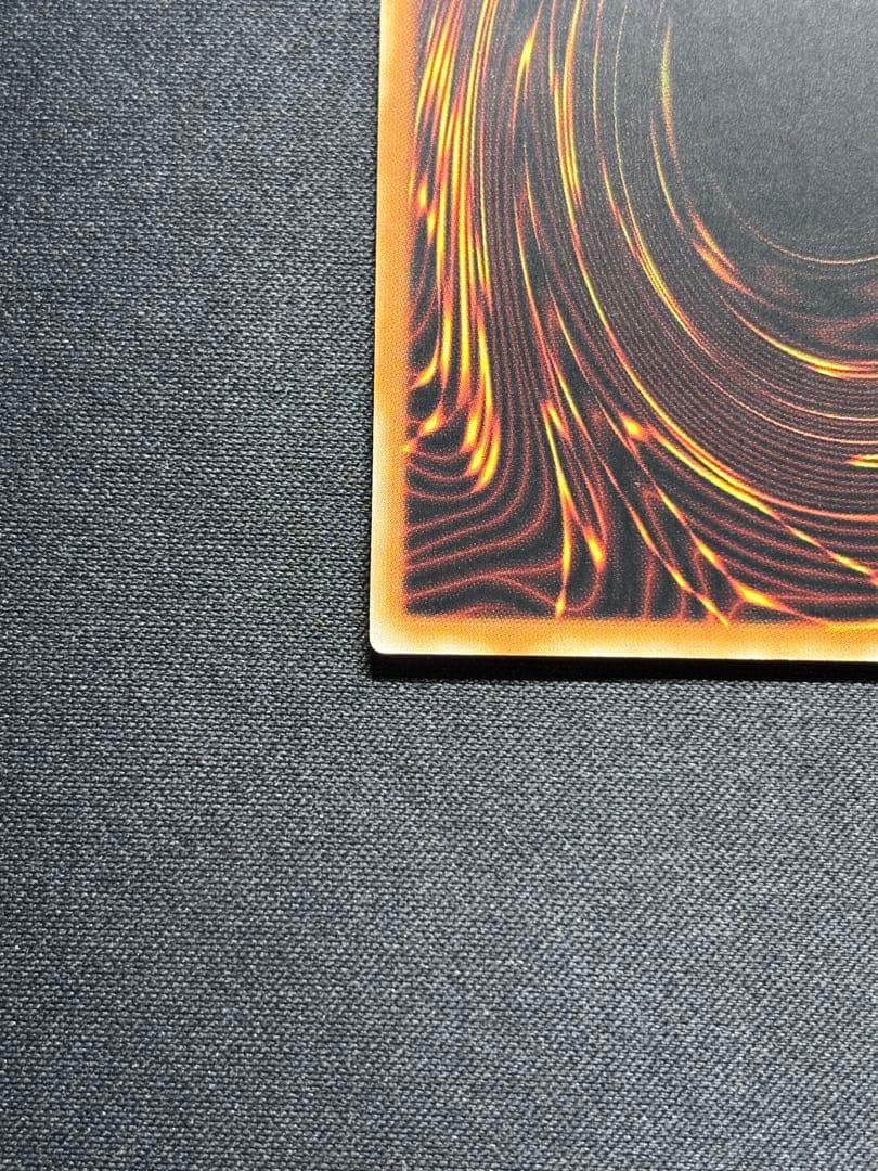 結束と絆の魔導師 25thシークレット 赤背景