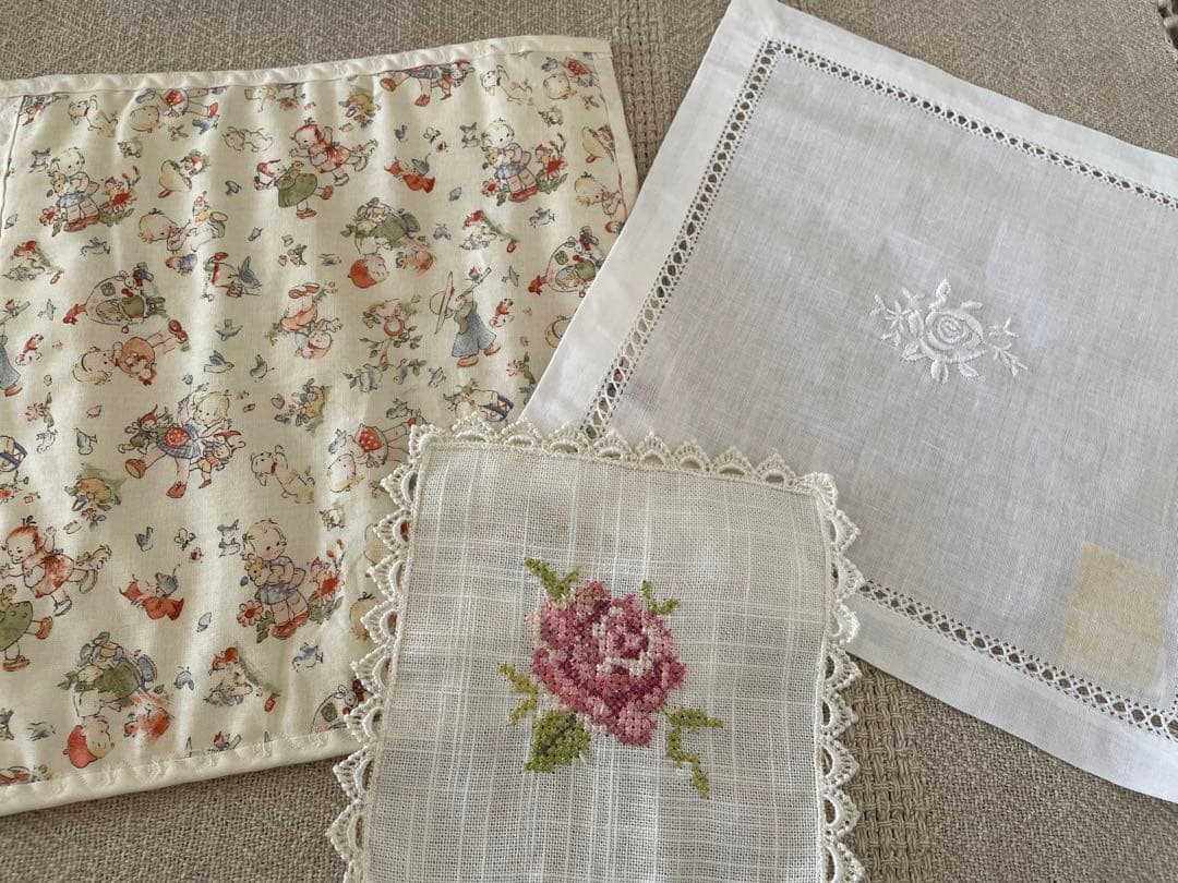 ハンドクラフト☆ドレス姿のウサギさんとアルファベットサンプラーなど