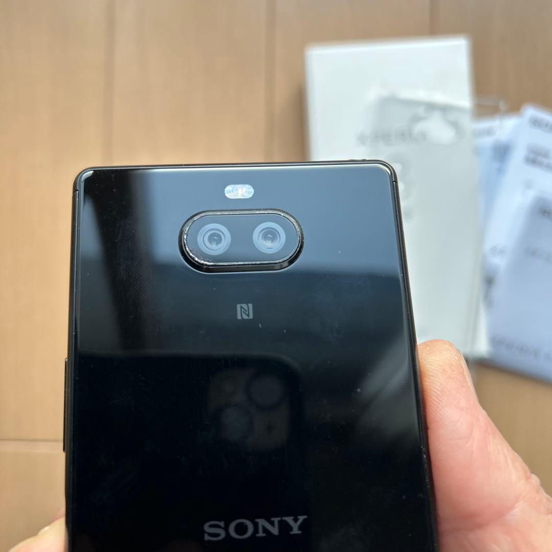 Xperia 8 Lite ブラック 64 GB SIMフリー