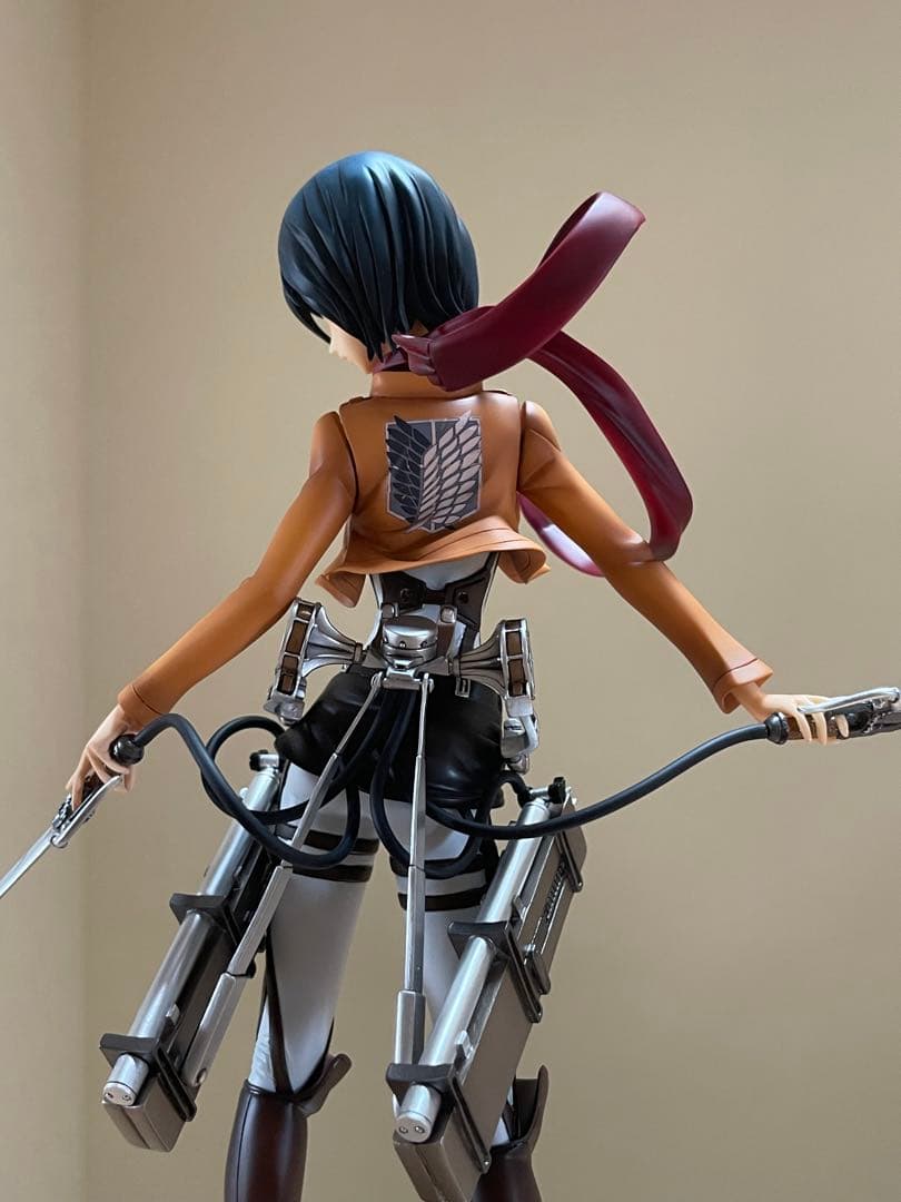 一品物　完成品　進撃の巨人　ミカサ・アッカーマン　高さ 約27cm 　フィギュア