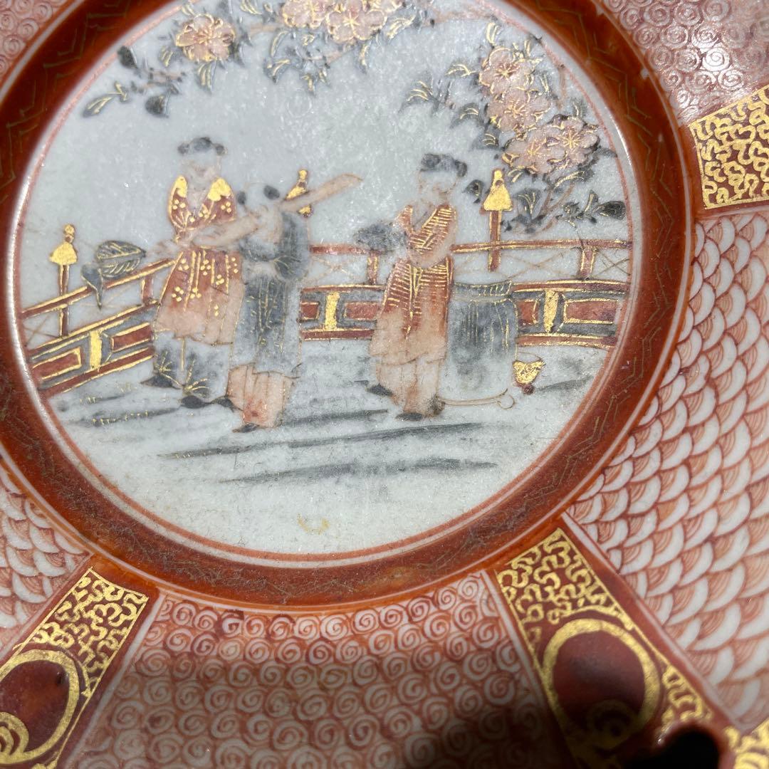 花弁型陶器皿 人物画装飾　金彩　飾皿