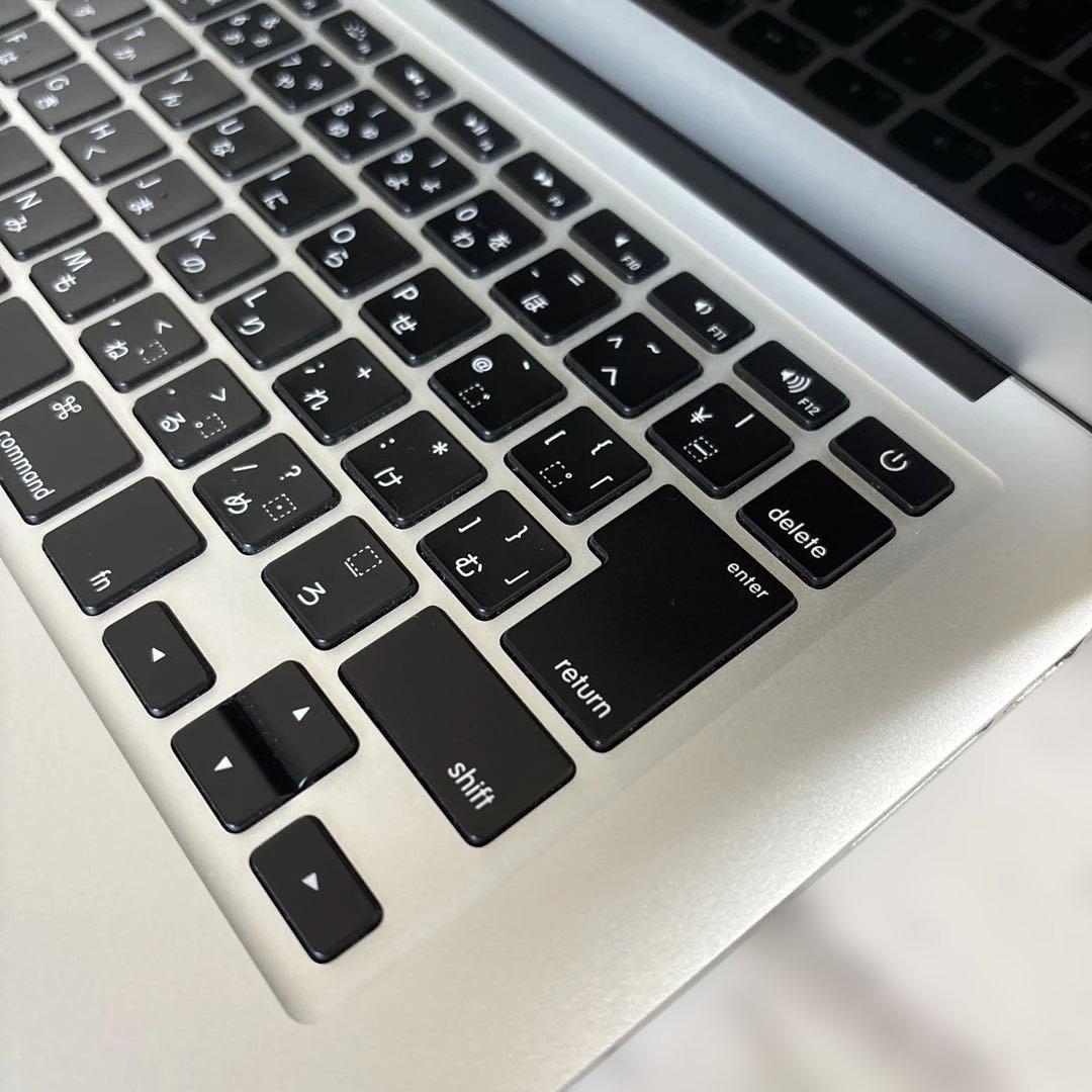 凜*様 美品 MacBook Air 2017 充電器あり