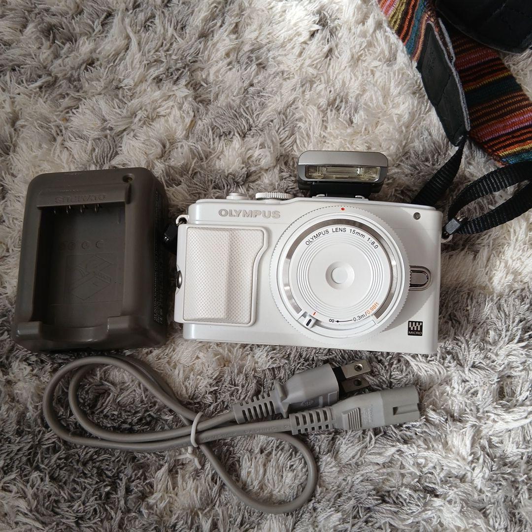 OLYMPUS ミラーレス一眼カメラ E-PL6 ホワイト BCL-1580