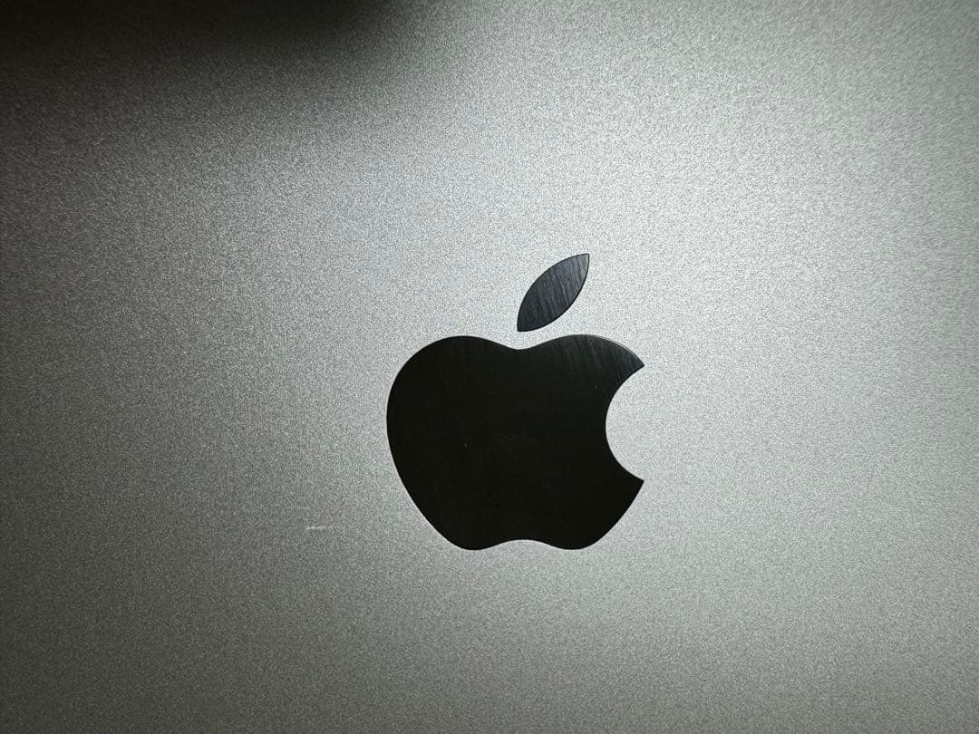 M1チップ搭載MacBook Air - スペースグレイ