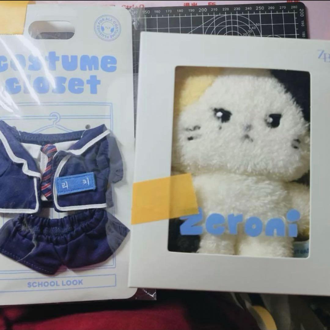 リッキー リニニ rinini zeroni トレカ付き ぬいぐるみ 制服