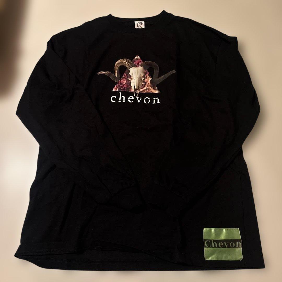 Chevon グッズ ロンT