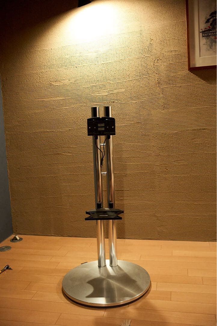 BeoVision 7-55 モーター式フロアスタンド（floorstand)