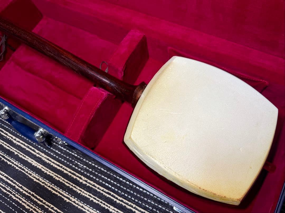 【虎縮杢】特上 津軽三味線 子持綾杉胴 高級青黒檀糸巻 トチ 良品 太棹 三味線