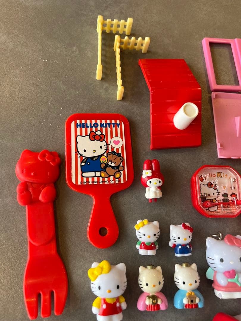 B*☆様 ハローキティー　グッズまとめ売り　平成レトロ　当時物　キーホルダー　お