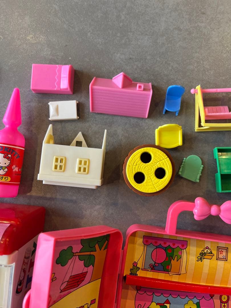 B*☆様 ハローキティー　グッズまとめ売り　平成レトロ　当時物　キーホルダー　お