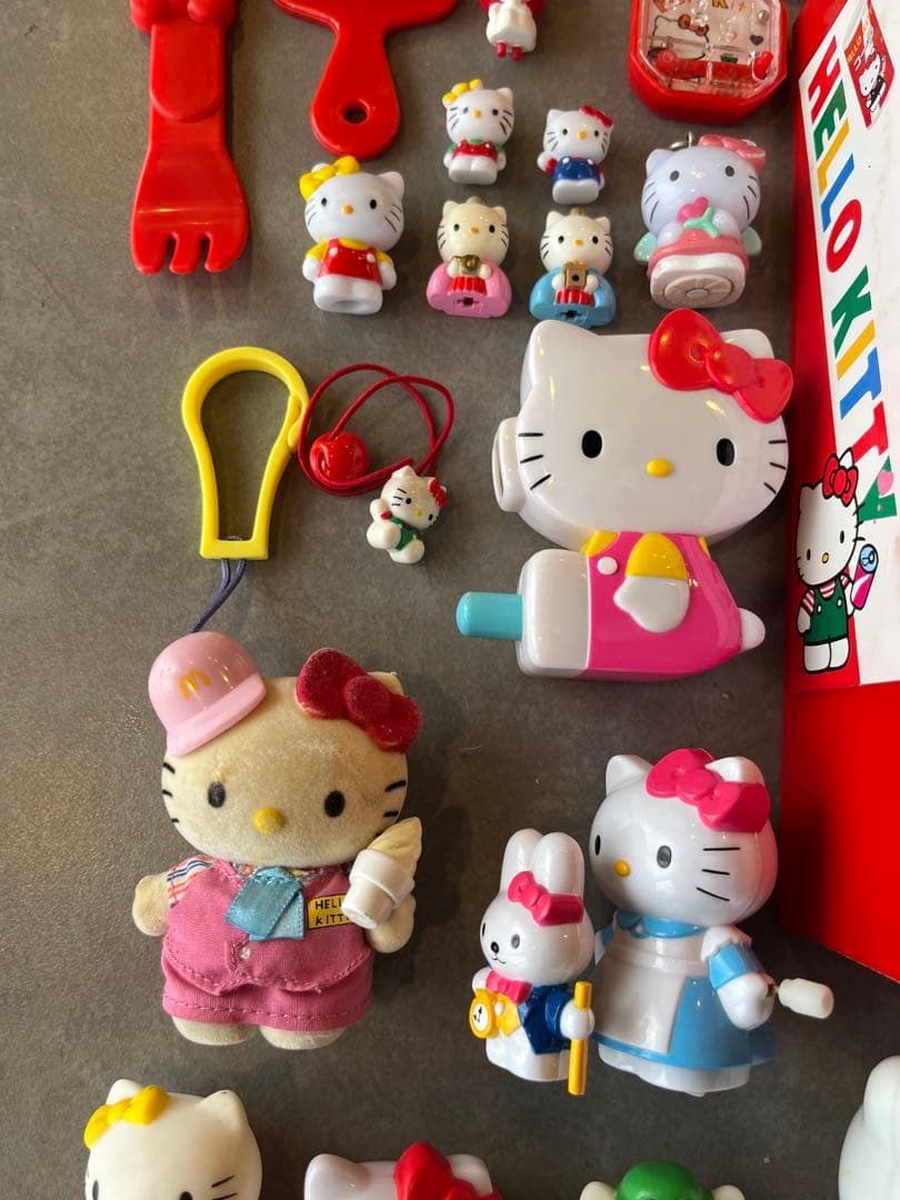 B*☆様 ハローキティー　グッズまとめ売り　平成レトロ　当時物　キーホルダー　お