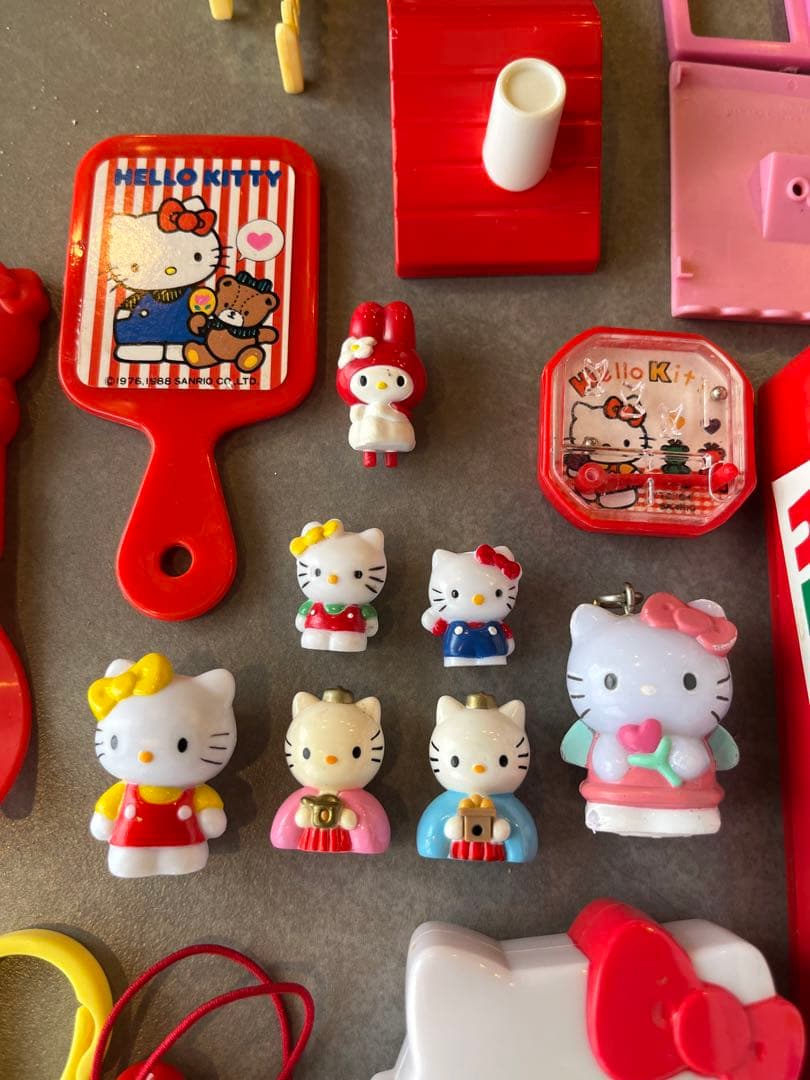 B*☆様 ハローキティー　グッズまとめ売り　平成レトロ　当時物　キーホルダー　お
