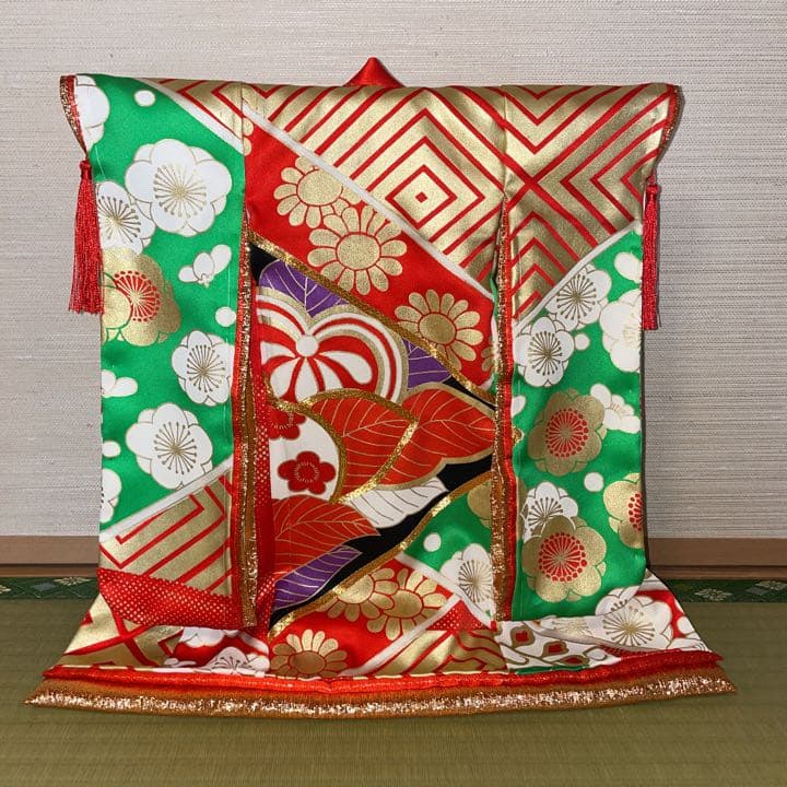 ミニチュア着物　花嫁お引きずり　白いちごページ